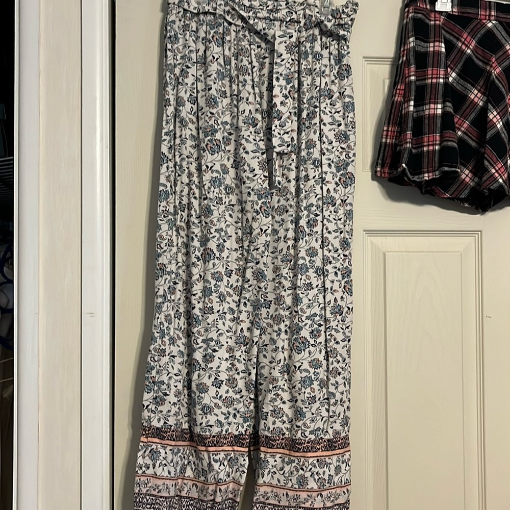 Young girls floral print pant